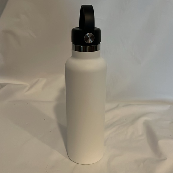Hydro Flask 21 Ounce Insulated Bottle - Picture 3 of 7